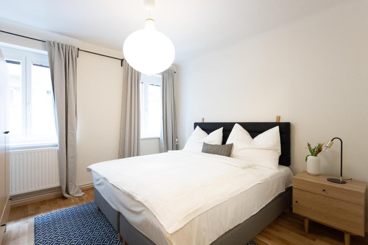 Chic 1-Bed Apt By Canal Walk To Historic Centre Vienna Exterior photo